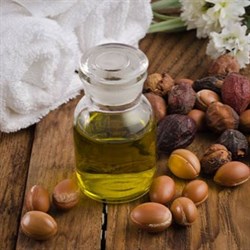 Аргановое масло – в какой косметике содержится и как воздействует на кожу?